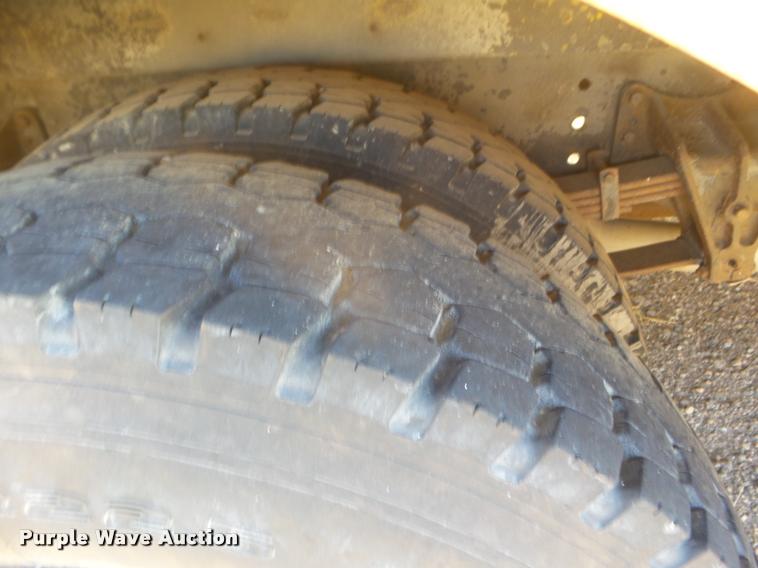 image for item DA5244 1994 International 3800 school bus