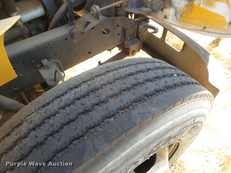 image for item DA5244 1994 International 3800 school bus