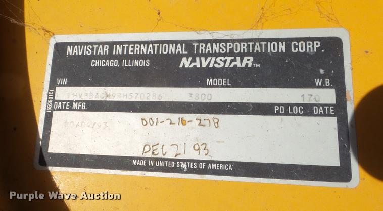 image for item DA5244 1994 International 3800 school bus