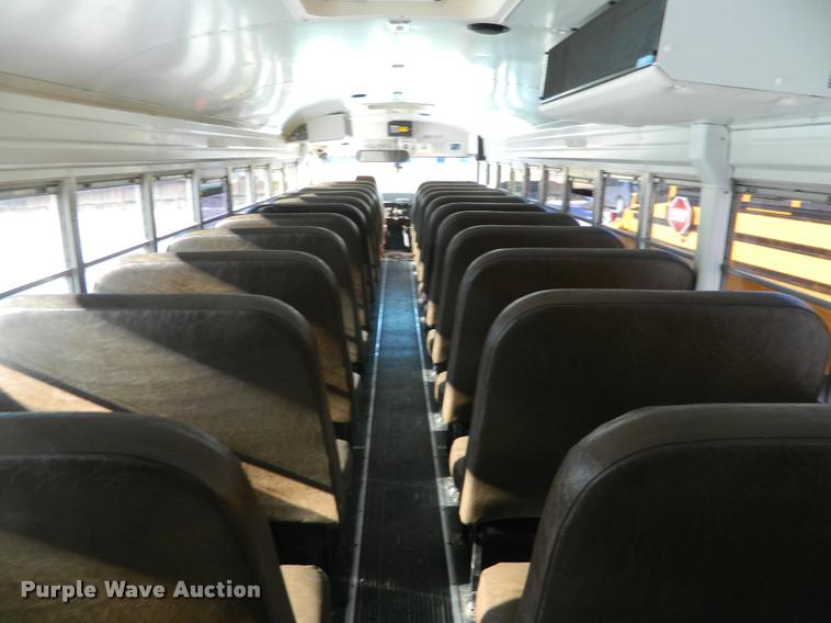 image for item DA9661 2003 International 3800 school bus