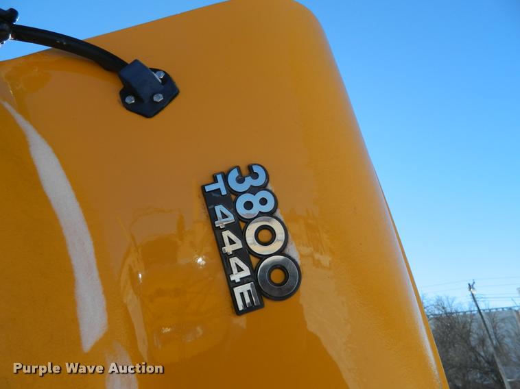 image for item DA9661 2003 International 3800 school bus