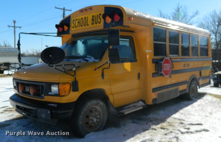 image for item DA9662 2008 Ford E450 Thomas school bus