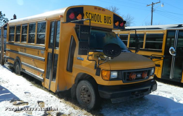 image for item DA9662 2008 Ford E450 Thomas school bus