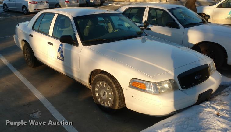 image for item DB0831 2005 Ford Crown Victoria Police Interceptor