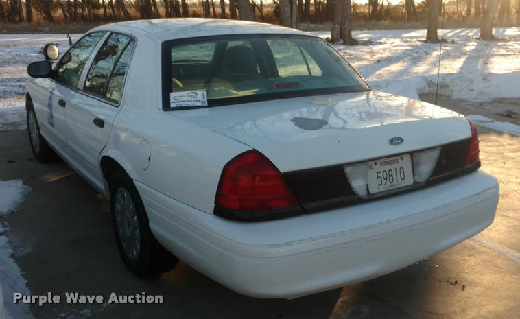 image for item DB0831 2005 Ford Crown Victoria Police Interceptor