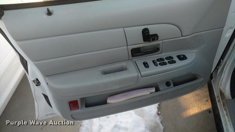 image for item DB0831 2005 Ford Crown Victoria Police Interceptor