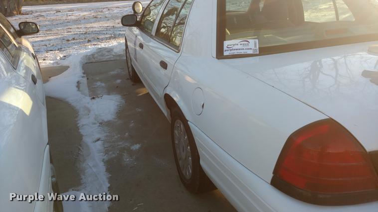 image for item DB0831 2005 Ford Crown Victoria Police Interceptor