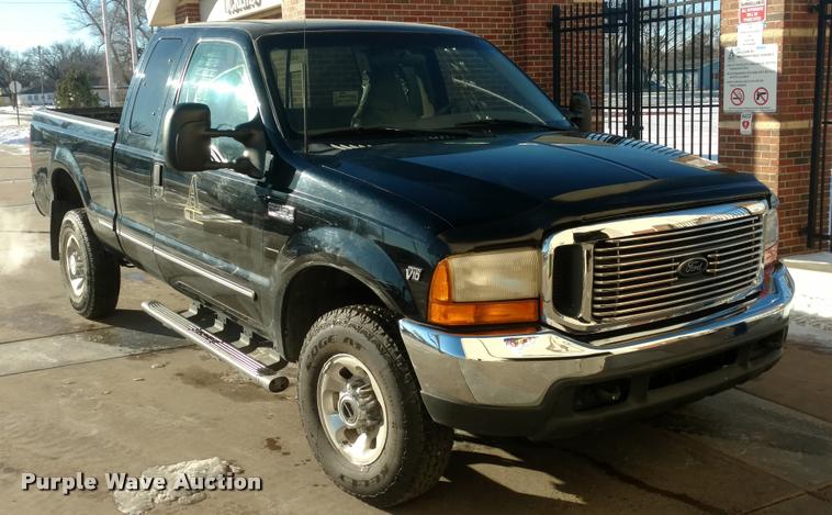 image for item DB0839 1999 Ford F250 Super Duty SuperCab pickup truck