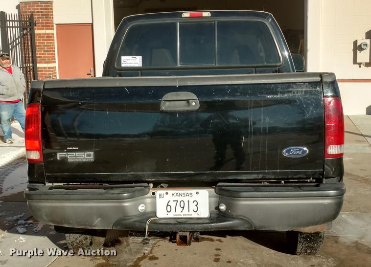 image for item DB0839 1999 Ford F250 Super Duty SuperCab pickup truck