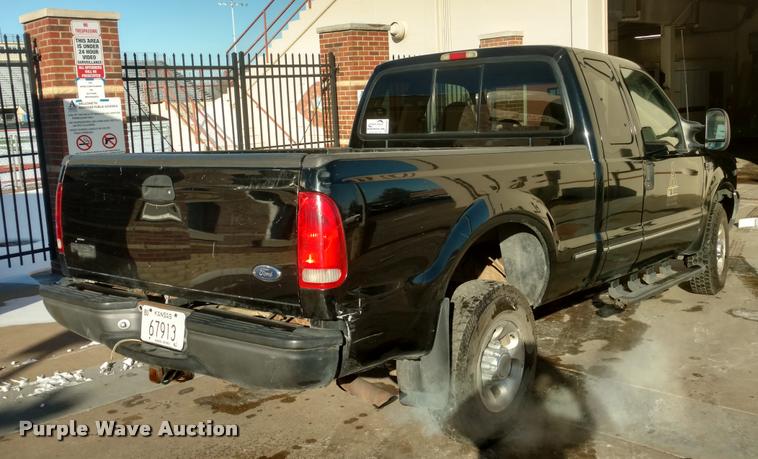 image for item DB0839 1999 Ford F250 Super Duty SuperCab pickup truck