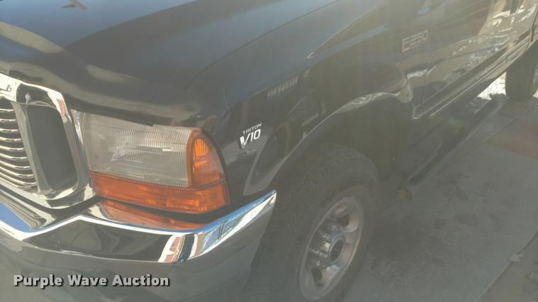image for item DB0839 1999 Ford F250 Super Duty SuperCab pickup truck