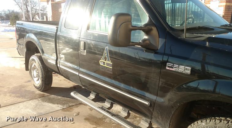 image for item DB0839 1999 Ford F250 Super Duty SuperCab pickup truck