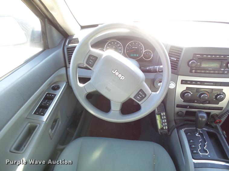 image for item DB1794 2007 Jeep Grand Cherokee Laredo SUV