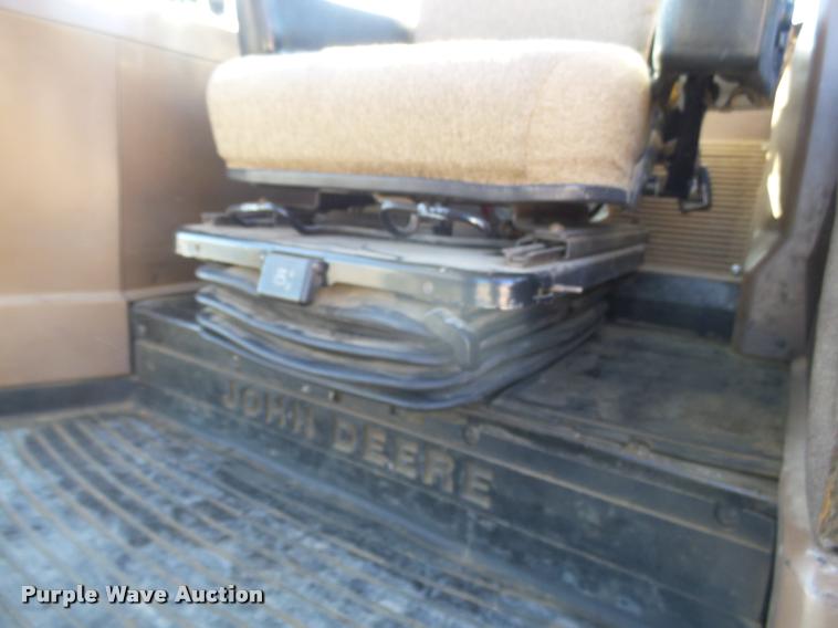 image for item DB1799 1995 John Deere 7700 tractor