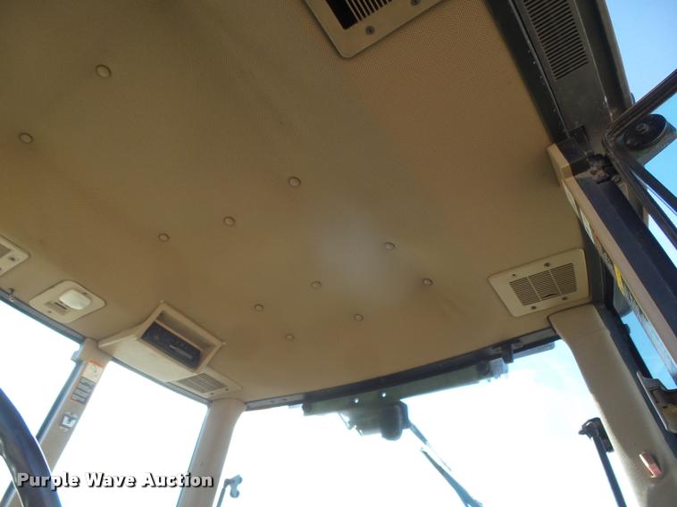 image for item DB1799 1995 John Deere 7700 tractor