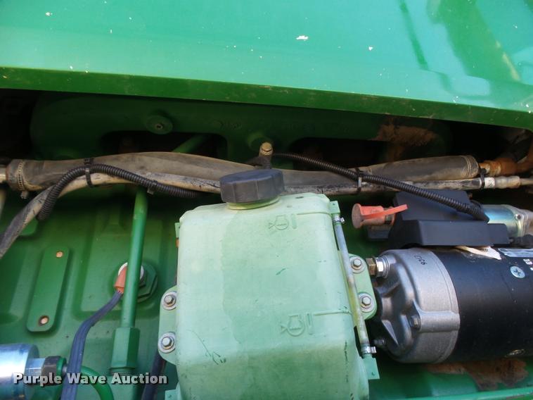 image for item DB1799 1995 John Deere 7700 tractor