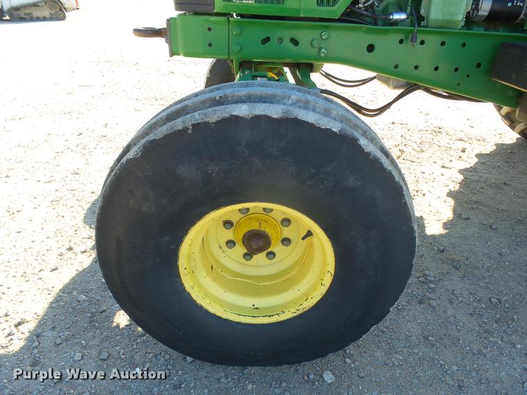 image for item DB1799 1995 John Deere 7700 tractor