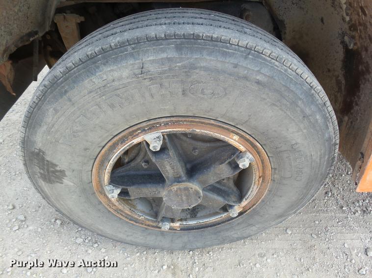 image for item DB1807 1975 Chevrolet C65 grain truck