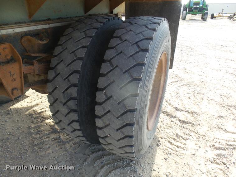 image for item DB1807 1975 Chevrolet C65 grain truck