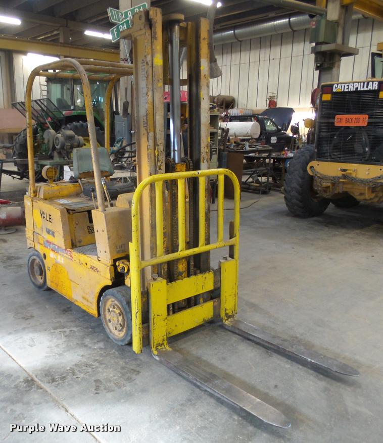 image for item DB1812 1969 Yale G51C forklift
