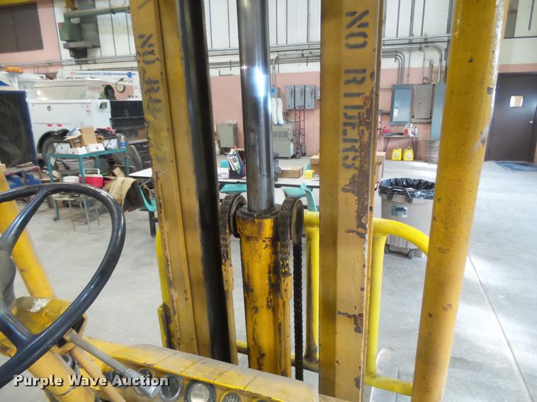 image for item DB1812 1969 Yale G51C forklift