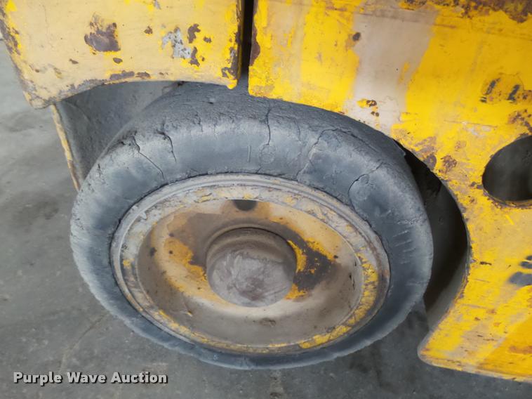 image for item DB1812 1969 Yale G51C forklift