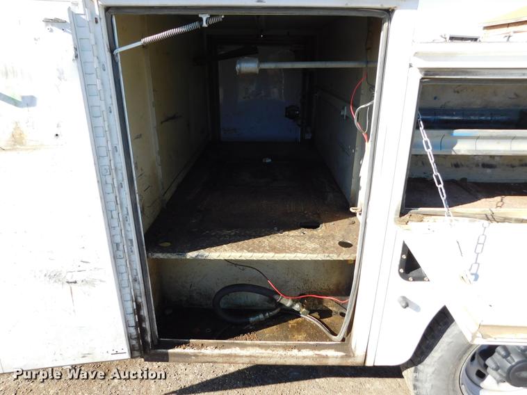 image for item DB1816 2003 Ford F250 XL SuperCab utility truck