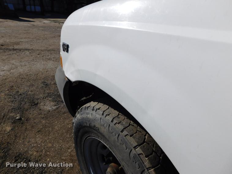 image for item DB1816 2003 Ford F250 XL SuperCab utility truck