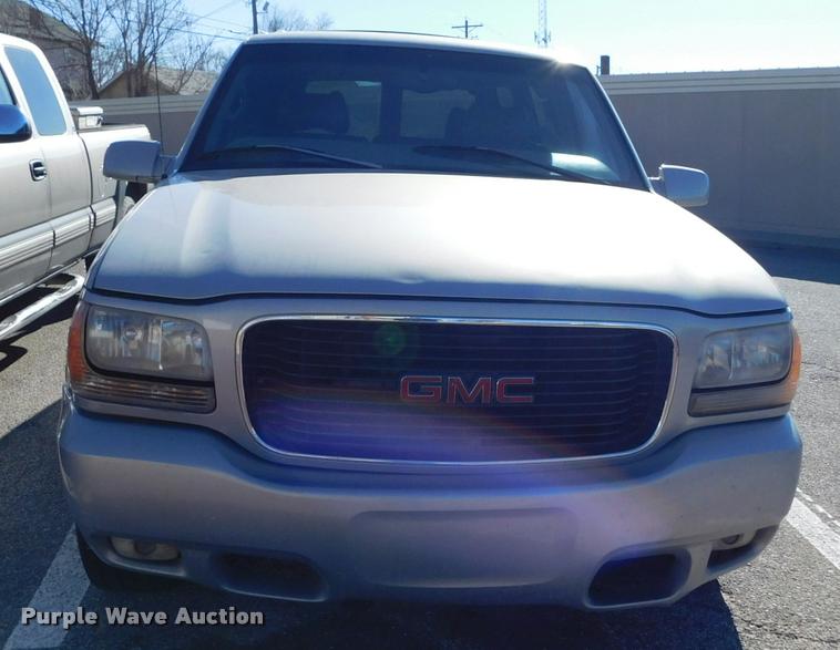 image for item DB1817 1999 GMC Yukon Denali SUV