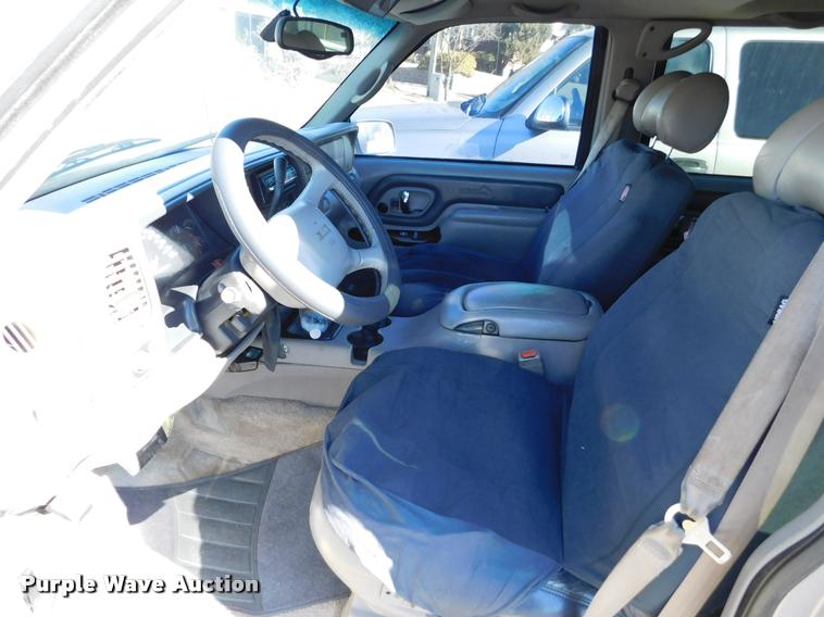 image for item DB1817 1999 GMC Yukon Denali SUV