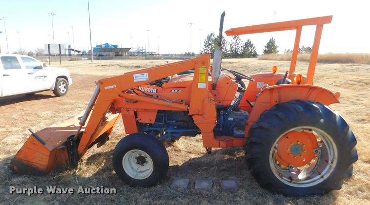 image for item DB1819 Kubota M4500 tractor