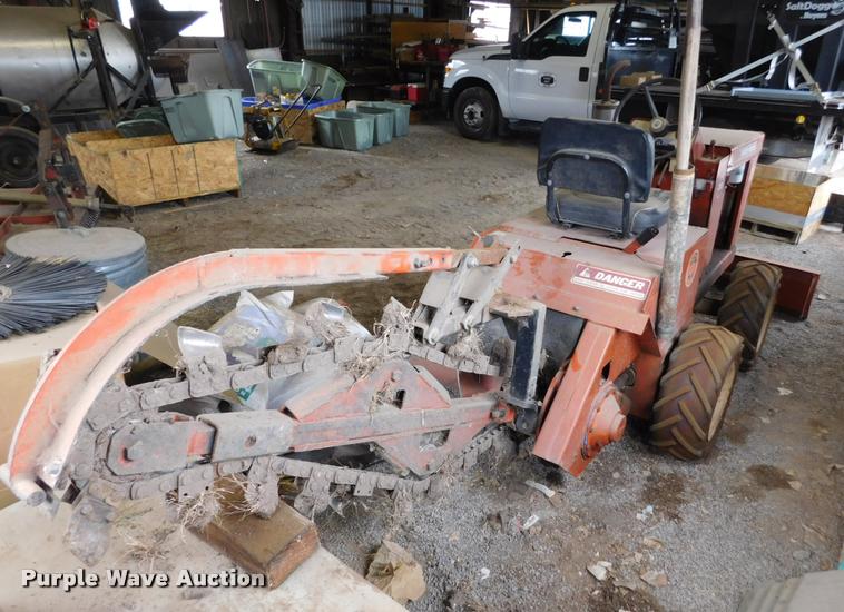 image for item DB1829 Ditch Witch J20D trencher