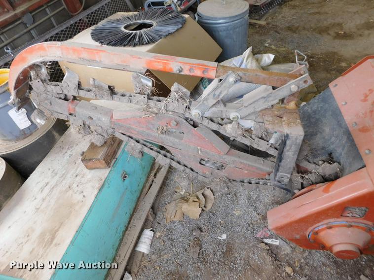 image for item DB1829 Ditch Witch J20D trencher