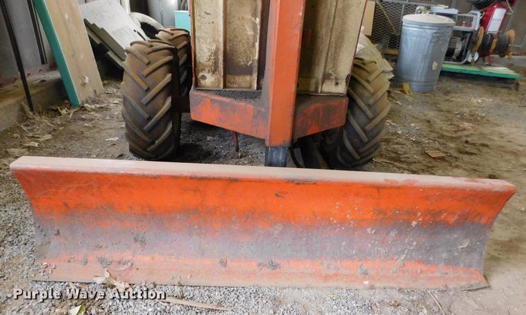 image for item DB1829 Ditch Witch J20D trencher