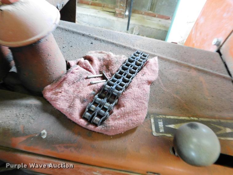 image for item DB1829 Ditch Witch J20D trencher