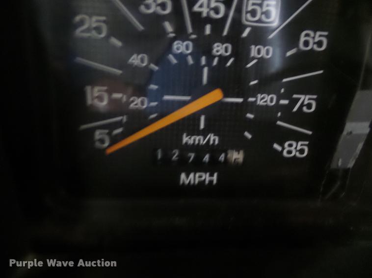 image for item DB2855 1981 Ford F700 fire truck