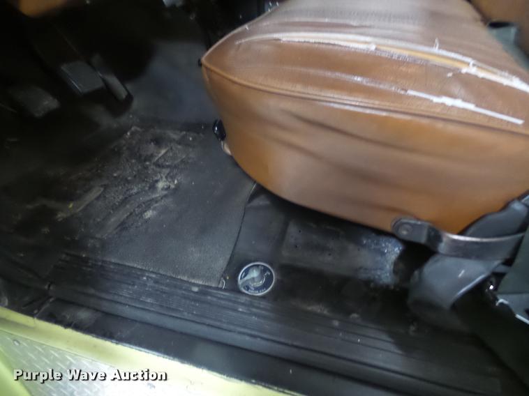 image for item DB2855 1981 Ford F700 fire truck