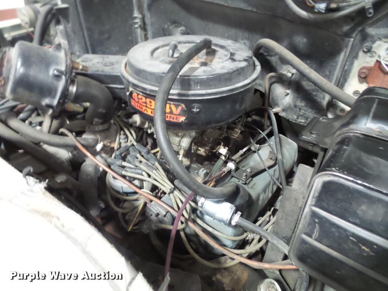 image for item DB2855 1981 Ford F700 fire truck