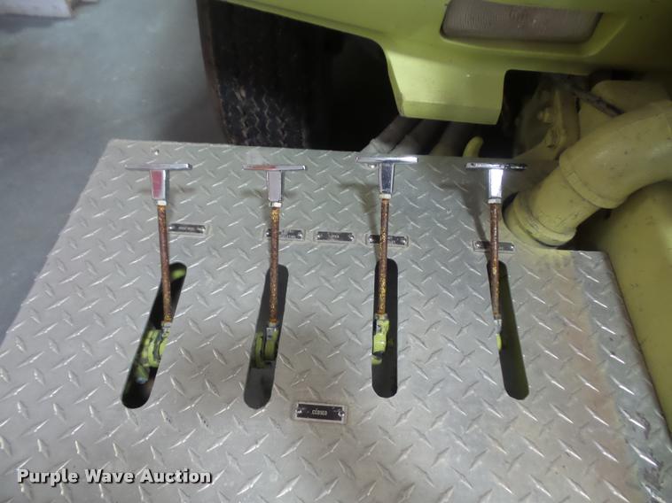 image for item DB2855 1981 Ford F700 fire truck