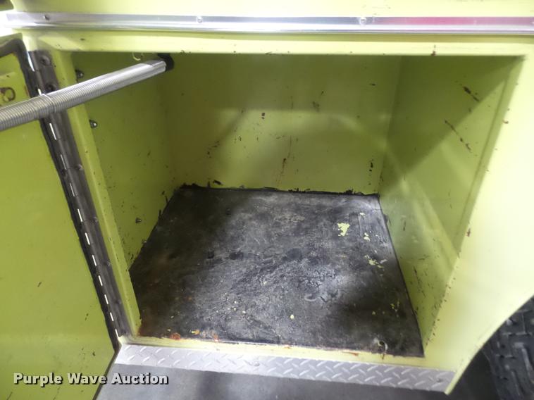 image for item DB2855 1981 Ford F700 fire truck