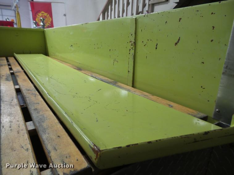 image for item DB2855 1981 Ford F700 fire truck