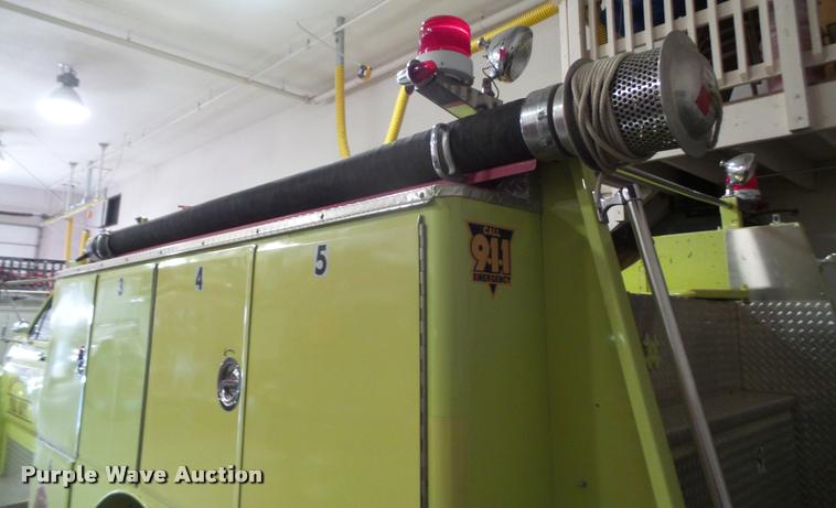 image for item DB2855 1981 Ford F700 fire truck