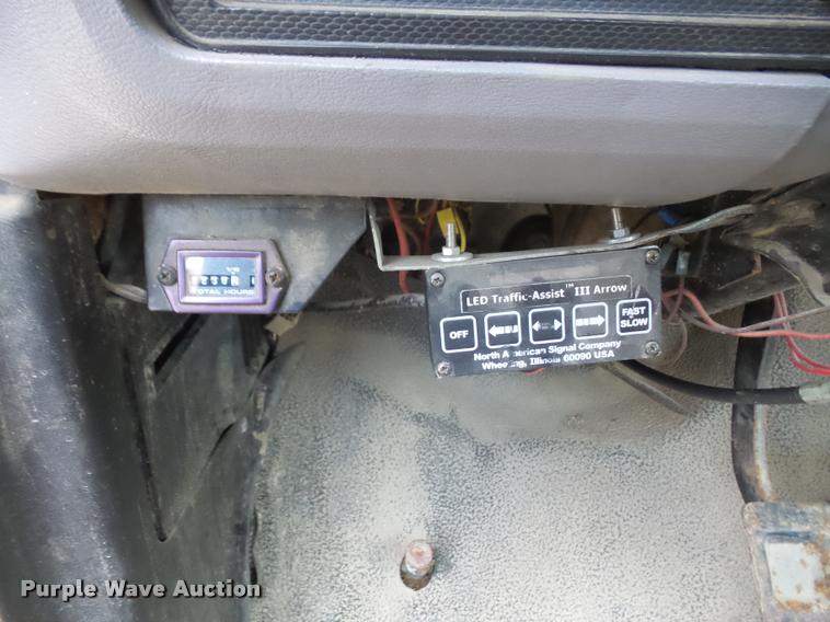 image for item DB2867 1995 Ford F800 bucket truck