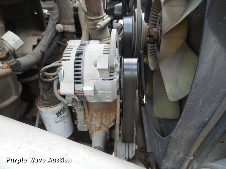 image for item DB2867 1995 Ford F800 bucket truck