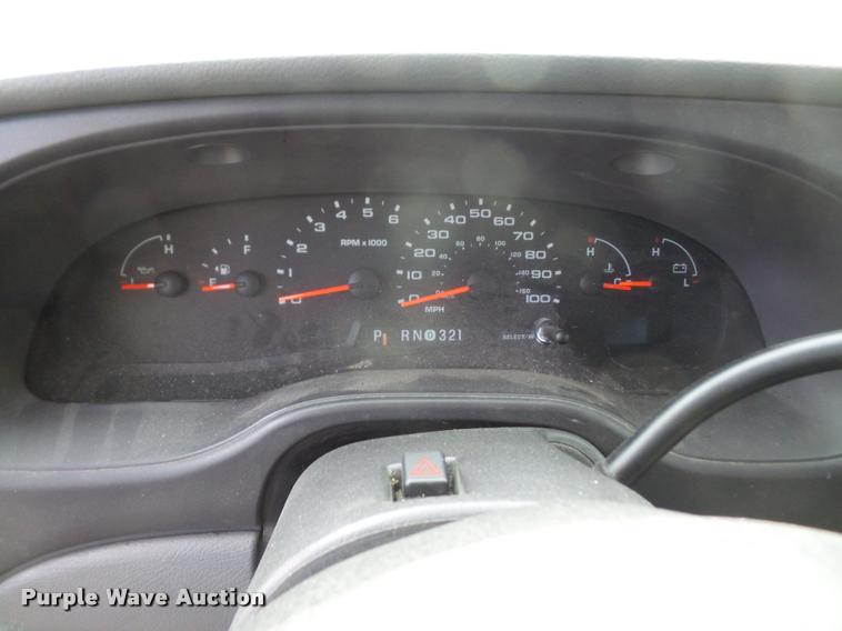 image for item DB2868 2006 Ford Econoline E450 shuttle bus