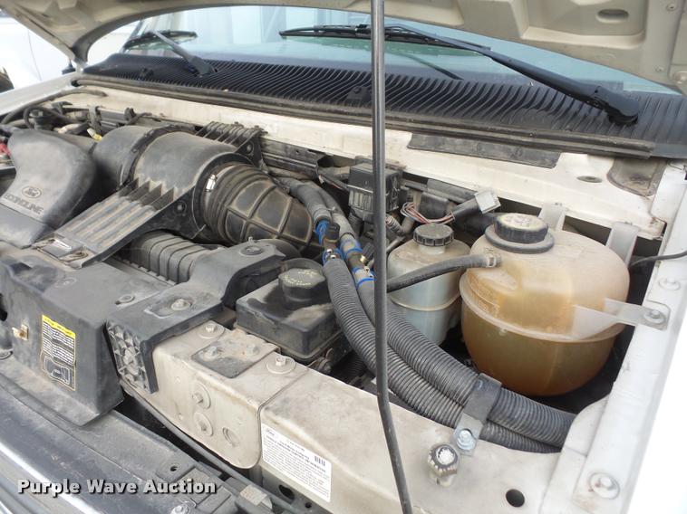 image for item DB2868 2006 Ford Econoline E450 shuttle bus