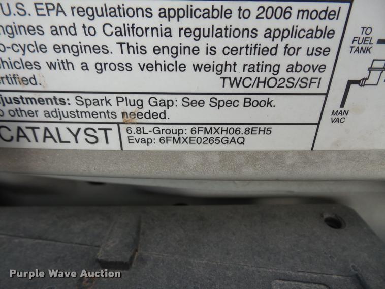 image for item DB2868 2006 Ford Econoline E450 shuttle bus