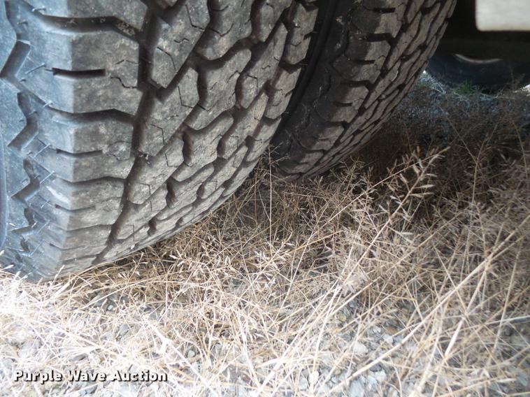 image for item DB2868 2006 Ford Econoline E450 shuttle bus