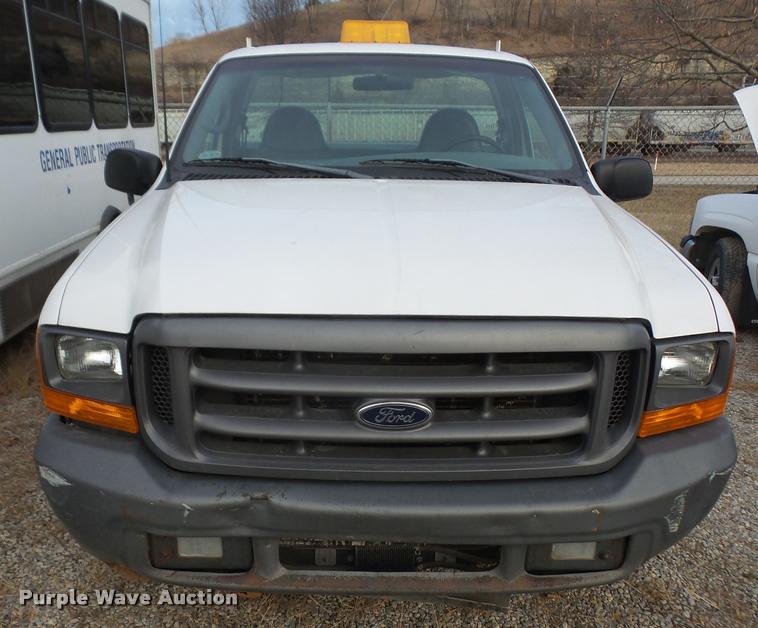 image for item DB2869 1999 Ford F250 Super Duty pickup truck