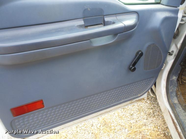 image for item DB2869 1999 Ford F250 Super Duty pickup truck